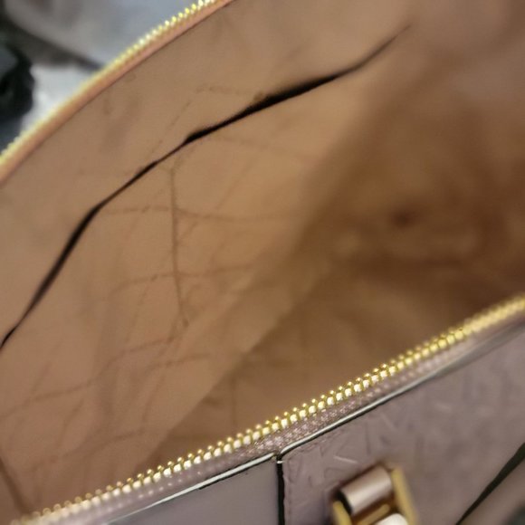 New MK Charlotte power Blush tote - Picture 12 of 12